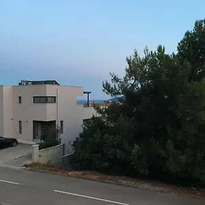 Gorgeous Apartment In Rabac Guest house